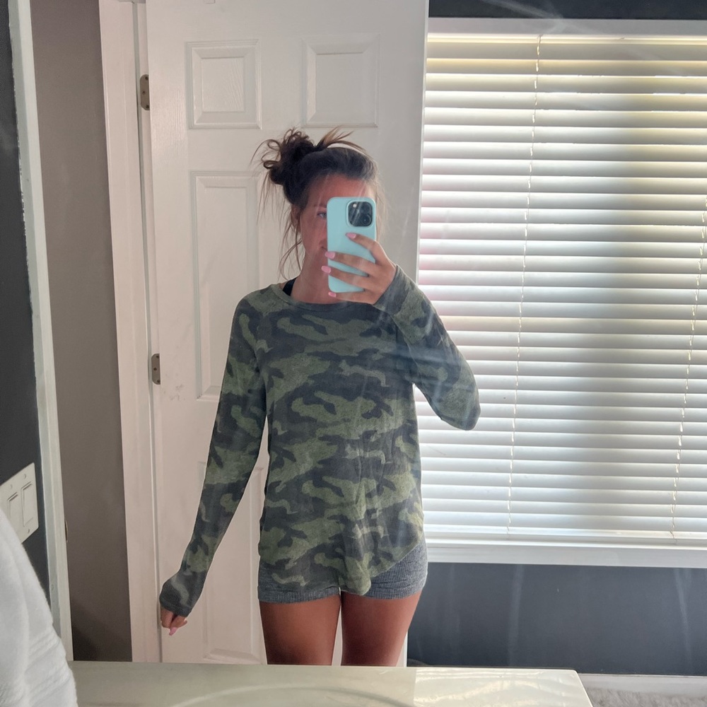 American Eagle Camo Long Sleeve